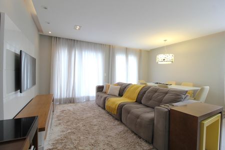 Sala de apartamento para alugar com 3 quartos, 140m² em Vila Olímpia, São Paulo