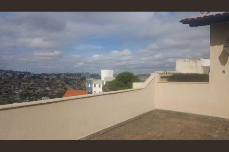 Casa à venda com 220m², 3 quartos e 2 vagas