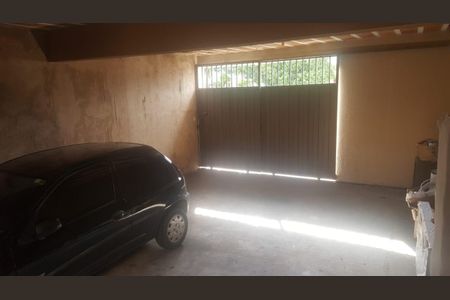 Casa à venda com 220m², 3 quartos e 2 vagas