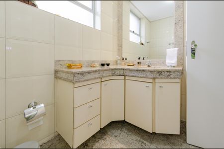 Apartamento à venda com 123m², 3 quartos e 1 vagaBanheiro social