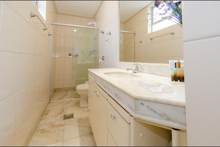 Apartamento à venda com 123m², 3 quartos e 1 vagaBanheiro suíte