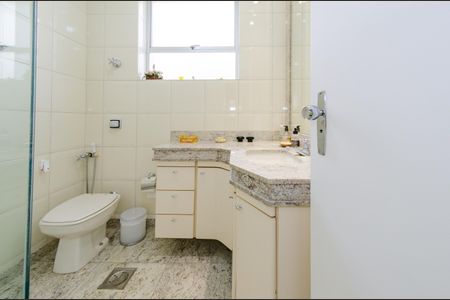 Apartamento à venda com 123m², 3 quartos e 1 vagaBanheiro social