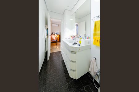 Apartamento à venda com 119m², 3 quartos e 1 vagaBanheiro suíte