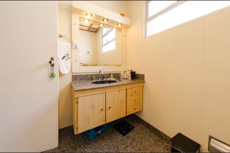 Apartamento à venda com 119m², 3 quartos e 1 vagaBanheiro social