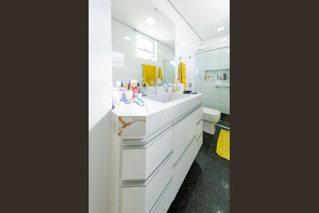 Apartamento à venda com 119m², 3 quartos e 1 vagaBanheiro suíte