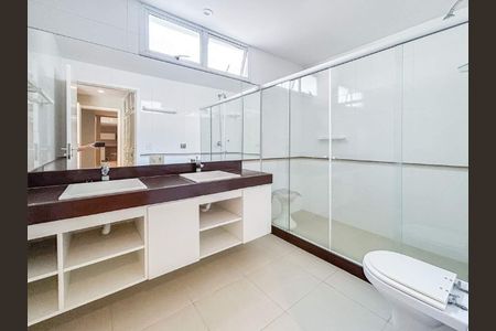 Apartamento à venda com 250m², 4 quartos e 1 vaga