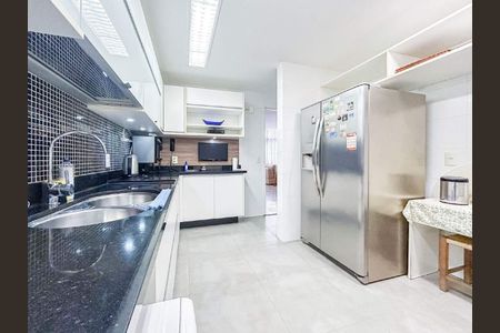 Apartamento à venda com 250m², 4 quartos e 1 vaga