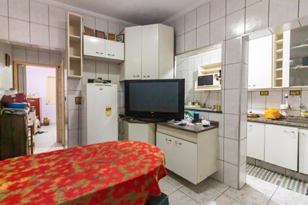 Casa à venda com 160m², 2 quartos e 2 vagas Casa à venda com 160m², 2 quartos e 2 vagasCozinha