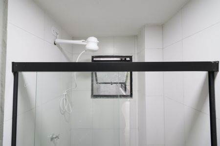 Banheiro de kitnet/studio para alugar com 1 quarto, 20m² em Presidente Altino, Osasco