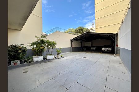 Apartamento à venda com 97m², 2 quartos e 1 vaga Apartamento à venda com 97m², 2 quartos e 1 vagaGaragem