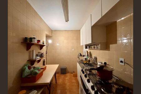 Apartamento à venda com 97m², 2 quartos e 1 vaga Apartamento à venda com 97m², 2 quartos e 1 vagaCozinha