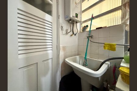 Apartamento à venda com 97m², 2 quartos e 1 vaga Apartamento à venda com 97m², 2 quartos e 1 vagaÁrea de serviço