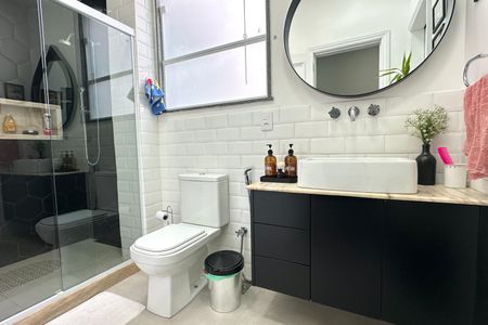 Apartamento à venda com 268m², 4 quartos e 1 vaga Apartamento à venda com 268m², 4 quartos e 1 vagaBanheiro