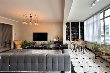 Apartamento à venda com 268m², 4 quartos e 1 vaga Apartamento à venda com 268m², 4 quartos e 1 vagaSala