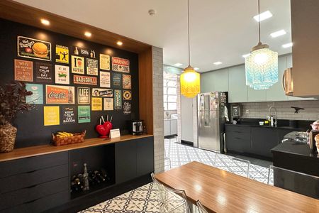 Apartamento à venda com 268m², 4 quartos e 1 vaga Apartamento à venda com 268m², 4 quartos e 1 vagaCozinha