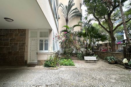 Apartamento à venda com 268m², 4 quartos e 1 vaga Apartamento à venda com 268m², 4 quartos e 1 vagaÁrea comum