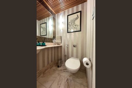 Apartamento à venda com 268m², 4 quartos e 1 vaga Apartamento à venda com 268m², 4 quartos e 1 vagaLavabo