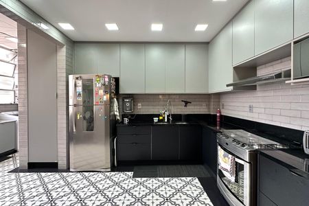 Apartamento à venda com 268m², 4 quartos e 1 vaga Apartamento à venda com 268m², 4 quartos e 1 vagaCozinha