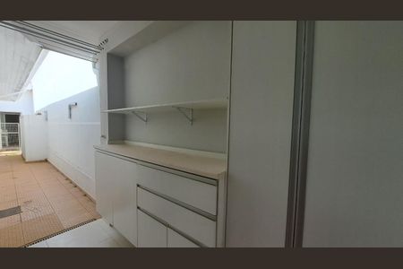 Casa de condomínio à venda com 300m², 4 quartos e 4 vagas
