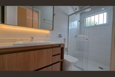 Casa de condomínio à venda com 300m², 4 quartos e 4 vagas