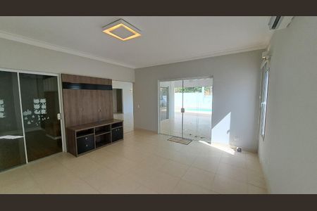 Casa de condomínio à venda com 300m², 4 quartos e 4 vagas
