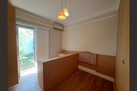Casa de condomínio à venda com 300m², 4 quartos e 4 vagas