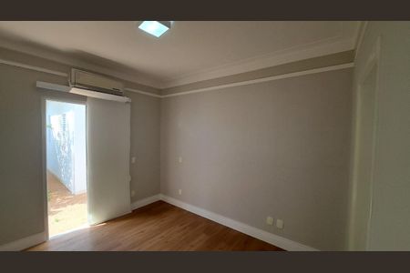 Casa de condomínio à venda com 300m², 4 quartos e 4 vagas