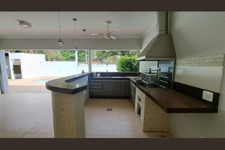 Casa de condomínio à venda com 300m², 4 quartos e 4 vagas
