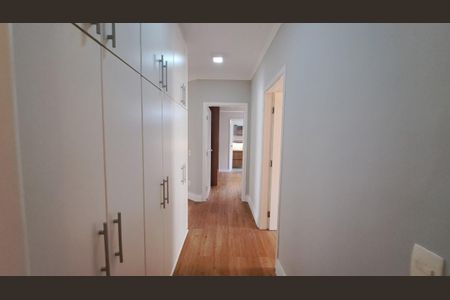 Casa de condomínio à venda com 300m², 4 quartos e 4 vagas
