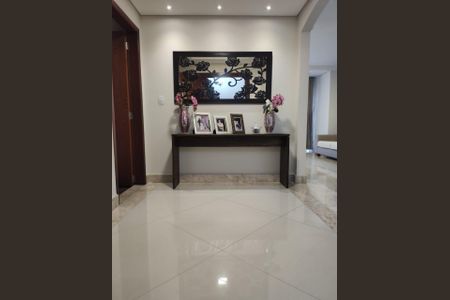 Apartamento à venda com 330m², 4 quartos e 2 vagas