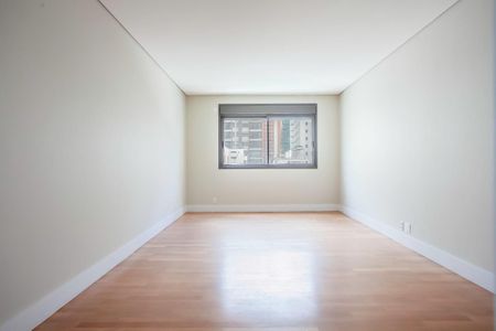 Apartamento à venda com 4 quartos, 193m² em Vila Nova Conceição, São Paulo