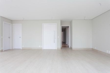 Apartamento à venda com 4 quartos, 193m² em Vila Nova Conceição, São Paulo
