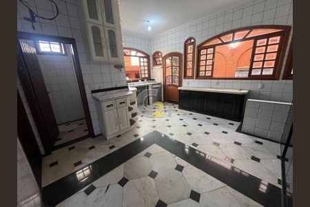 Casa à venda com 420m², 4 quartos e 8 vagas