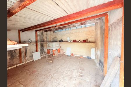 Casa à venda com 80m², 2 quartos e 2 vagasEdícula