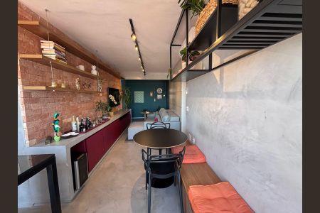 Sala de apartamento à venda com 2 quartos, 62m² em Vila Bertioga, São Paulo