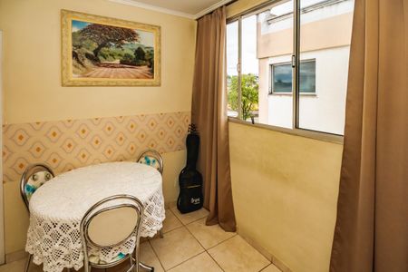 Sala de apartamento para alugar com 2 quartos, 49m² em Letícia, Belo Horizonte
