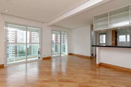 Sala de apartamento para alugar com 2 quartos, 74m² em Santo Amaro, São Paulo