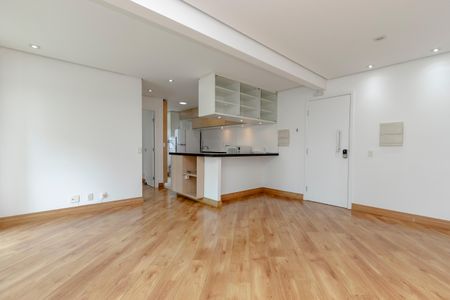 Apartamento para alugar com 74m², 2 quartos e 2 vagasSala