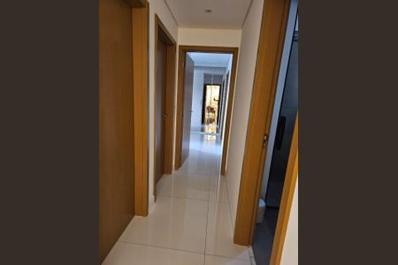 Apartamento à venda com 98m², 3 quartos e 2 vagas Apartamento à venda com 98m², 3 quartos e 2 vagasCorredor