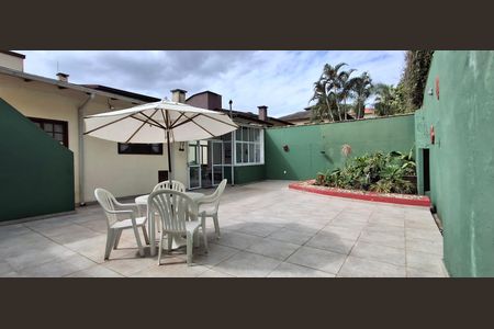 Casa para alugar com 320m², 5 quartos e 4 vagas Casa para alugar com 320m², 5 quartos e 4 vagasQuintal