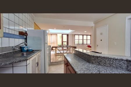 Casa para alugar com 320m², 5 quartos e 4 vagas Casa para alugar com 320m², 5 quartos e 4 vagasÁrea Gourmet