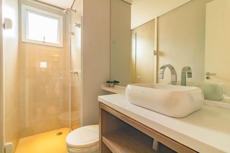 Apartamento à venda com 77m², 2 quartos e 1 vaga Apartamento à venda com 77m², 2 quartos e 1 vagaBanheiro da Suíte