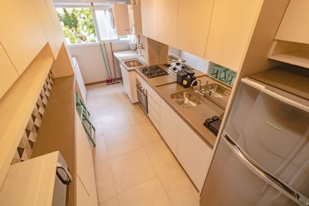Apartamento à venda com 77m², 2 quartos e 1 vaga Apartamento à venda com 77m², 2 quartos e 1 vagaCozinha