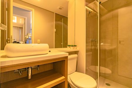 Apartamento à venda com 77m², 2 quartos e 1 vaga Apartamento à venda com 77m², 2 quartos e 1 vagaBanheiro Social