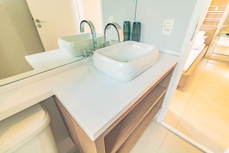 Apartamento à venda com 77m², 2 quartos e 1 vaga Apartamento à venda com 77m², 2 quartos e 1 vagaBanheiro da Suíte