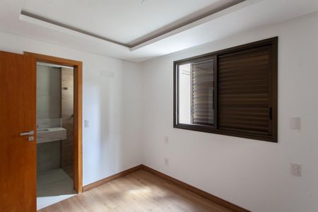 Apartamento à venda com 295m², 3 quartos e 4 vagasSuíte 3