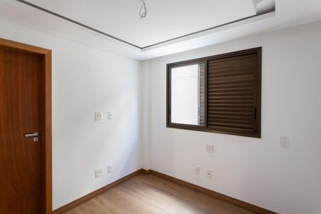 Apartamento à venda com 295m², 3 quartos e 4 vagasSuíte 2