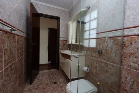 Casa à venda com 195m², 3 quartos e 2 vagasBanheiro da Suíte