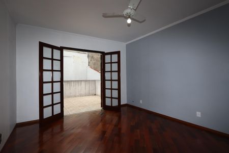 Casa à venda com 195m², 3 quartos e 2 vagasQuarto 2