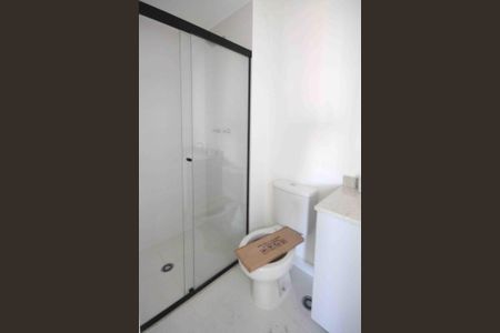 Apartamento à venda com 81m², 3 quartos e 1 vaga Apartamento à venda com 81m², 3 quartos e 1 vagaBanheiro Social